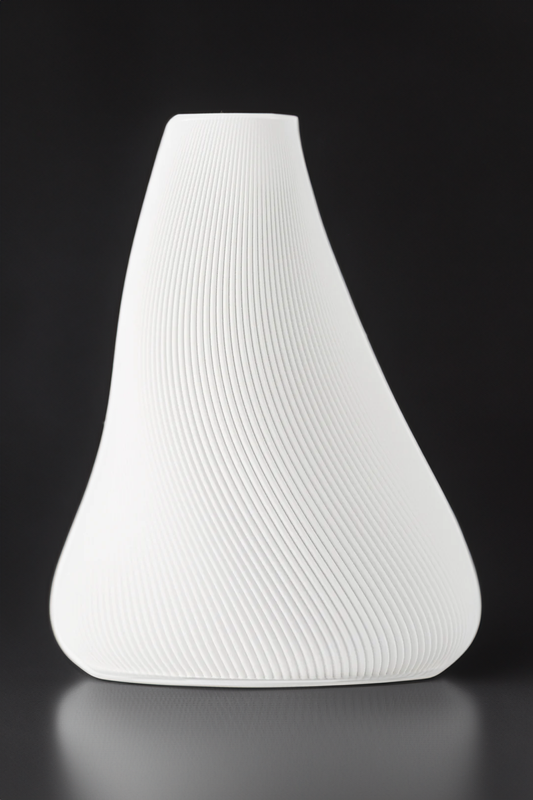 sheyn white bloz vase / 158g